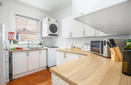 Manly Apartment | Manly Getaway | Perfect Location