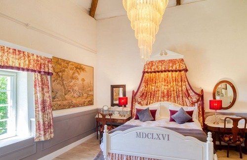 Castelmoron-sur-Lot Other | Manoir Des Cedres - Eight Bedroom Castle, Sleeps 20