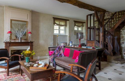 Brehal House | Manoir du Mesnil de Bas