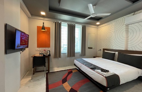 Nagpur Hotel | Manomay