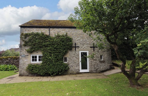 Great Longstone House | MANOR BARN COTTAGE, family friendly in Great Longstone