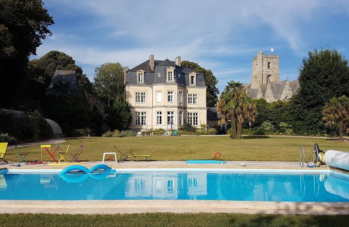 Lamballe House | Manor/Large family home, 7 bedrooms, 6 double beds, 5 single beds