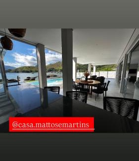 Ponta do Sape House | mansão pé na areia Angra