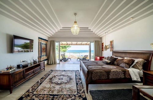 Buzios Villa | Mansão Pé na Areia da Praia de Geribá com Seis Suítes Por Luxury Rentals