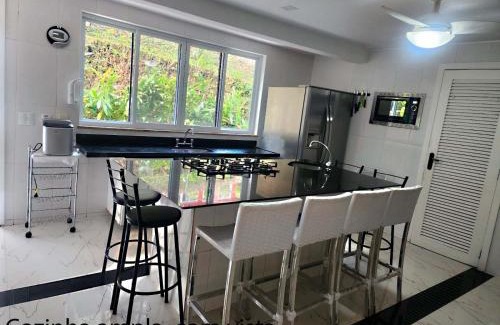 Portogalo House | Mansão Panorâmica Angra dos Reis