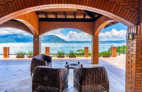 Florianopolis House | Mansão VOAR