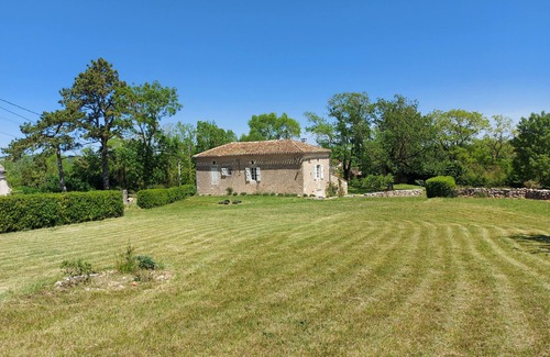 Floressas House | Mansion - FloressasHouse with character