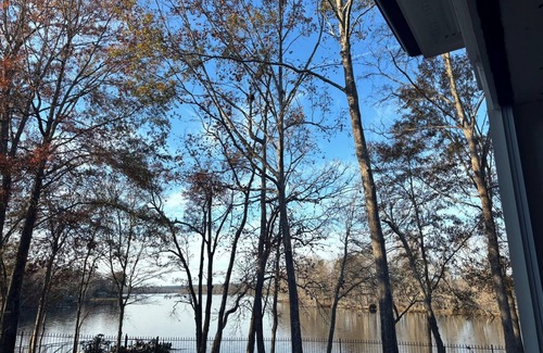 Evans House | Mansion on the Savannah River. 8 miles from the Augusta National Golf Course.