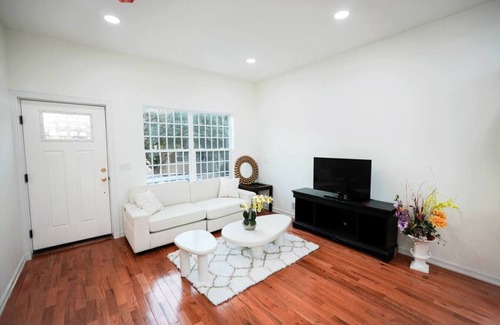 West New York Condo | Mansion Retreat -15 min to NYC w/views