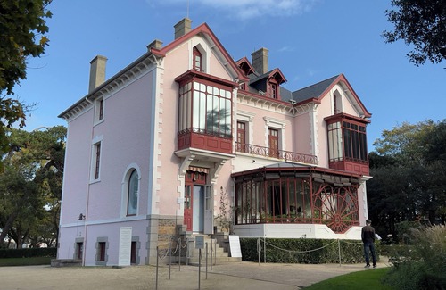 Mantilly House | Mantilly Holiday Cottage in tranquil village