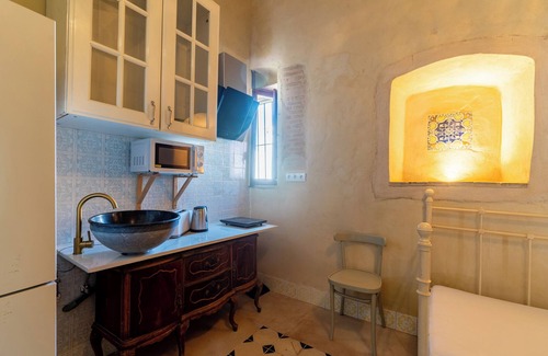 Cantillana Apartment | Mantonera Fernández Olavarrieta 5