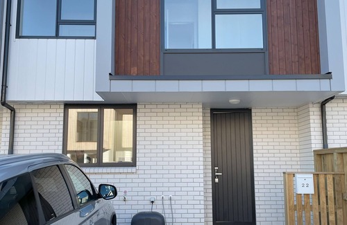 Manurewa House | Manukau Centre Pacific Garden's new 3 BRM townhouse for Rent!