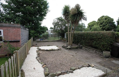 Thurnscoe House | Manvers House, Rotherham for Contractors and families (hosted by Emu-J Stays)