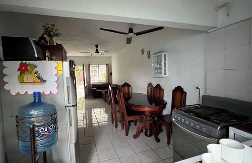 Manzanillo House | Manzanillo Cozy Stay - Central Location, 10 Mins to the Beach
