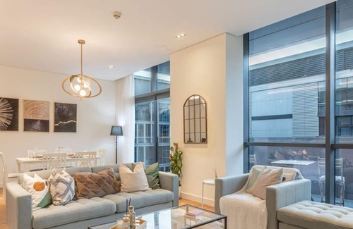 Al Wasl Apartment | Manzil - Sleek 2BR nr Downtown and Dubai Mall