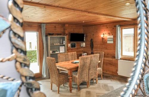 Bridgetown House | Maple