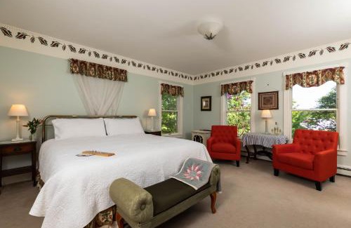 Hallowell Bed & Breakfast | Maple Hill Farm Inn