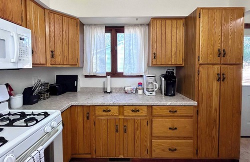 Bergland House | Maple Leaf Retreat ~ Near Lake Gogebic & UTV Trails!