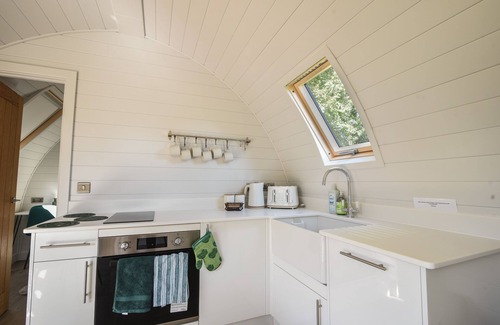 Bridport Cottage | MAPLE, pet friendly, character holiday cottage in Charmouth