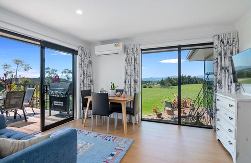 Redwood Valley House | Mapua View - Mapua Holiday Unit