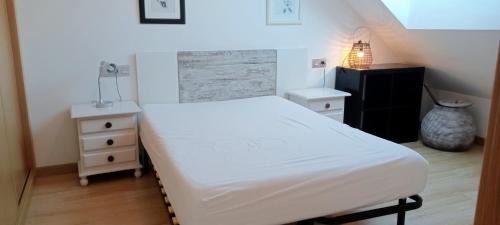 Malpica de Bergantinos Apartment | Mar azul