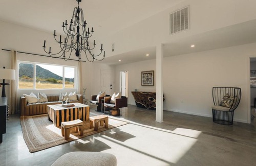 Joshua Tree House | @ Marbella Lane - Aesthetic & Cozy 3BR Home in JT