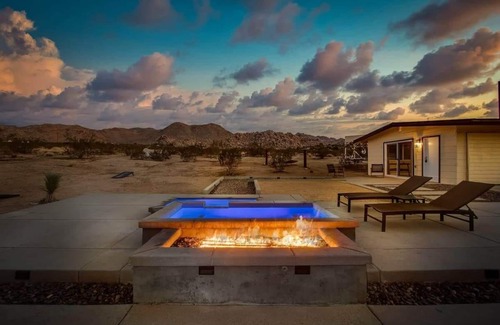 Panorama Heights House | @ Marbella Lane - Moon Designer Home close to JTNP