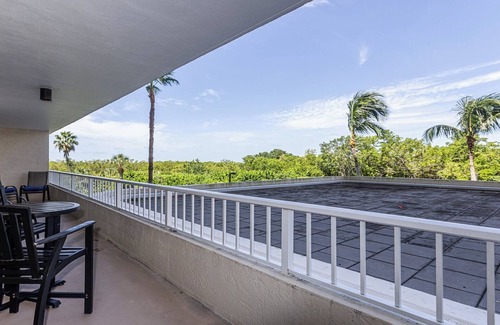 Marco Island Condo | Marco Island is a great place to spend your family vacation on the Gulf of.