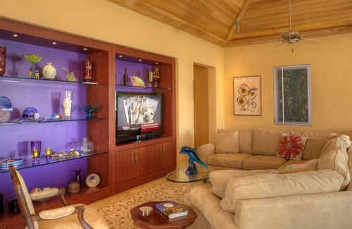 Rendezvous & Ditleff Villa | Mare Blu: Experience Sophisticated Elegance