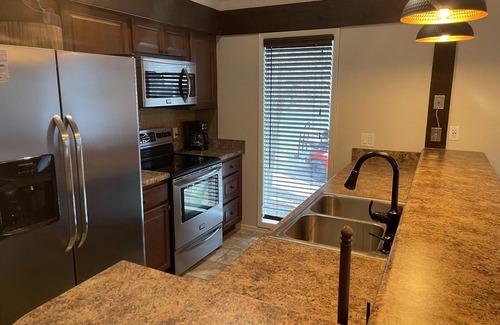 Osage Beach Ski Chalet | MARGARITAVILLE RESORT Tan-Tar-A LAKEFRONT 3BD 3bath-NEW SPA kayaks & fireplace!