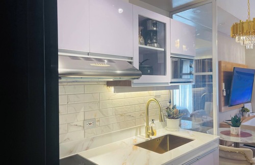 Malate Condo | Maria`s Suite near Manila Bay & Aiport with FREE Pool Access