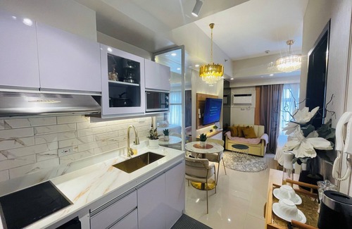 Malate Condo | Maria`s Suite near Manila Bay & Aiport with FREE Pool Access