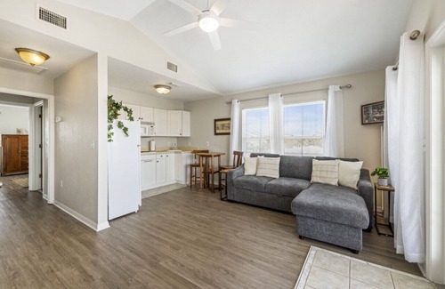 Cedar Key House | Marigold & Daisy House. Experience the Quaint Seaside Village of Cedar Key