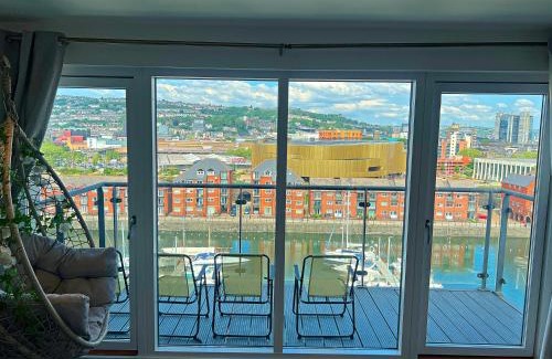 Castle Apartment | Marina Breeze