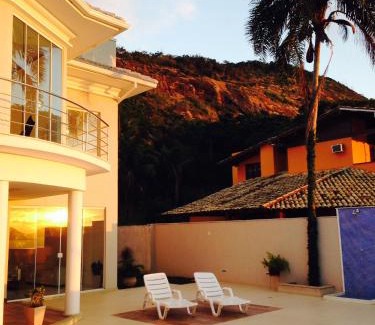 Niteroi House | Marina's Praia Itaipu