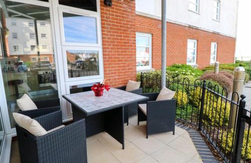 Cowes Apartment | Marina View