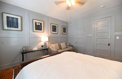 Edenton Bed & Breakfast | Mariner Room - Captain's Quarters Inn, Downtown Historic Edenton
