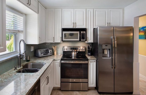 Key West House | *MARINER’S HIDDEN HAVEN @ KEY HAVEN* Waterfront Home & Pool + LAST KEY SERVICE