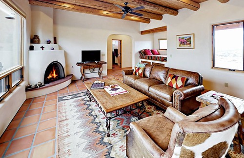 Taos House | Mariposa Ranch Gem w/ Hot Tub & Panoramic Mountain Vistas