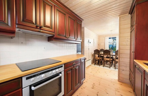 Vradal House | Marit's Hytte is a typical Norwegian holiday home, suitable for 6 to 8 people. Enjoy the fantastic view from the spacious veranda of this house.