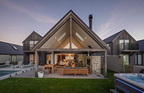 Wanaka House | Marjon Peak Retreat Wanaka