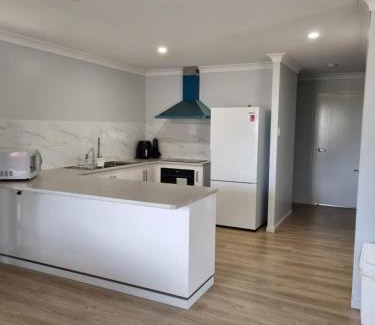 Kingaroy Villa | Markwell 2Bed 2Ensuite Villas Kingaroy
