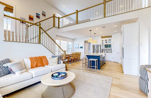 Cedar Neck House | Marlin Chase home with resort amenities, bikes, grill, EV charger - dog-friendly