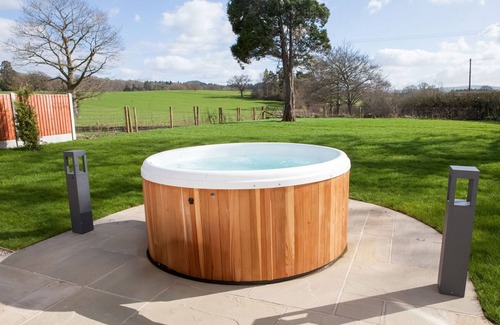Chirbury with Brompton Cottage | Marrington Lodge, located through the ancient stone pillars at the entrance of the Marrington Estate