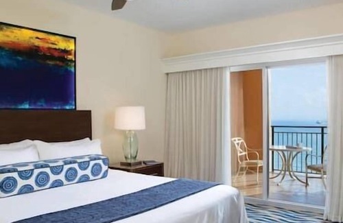 Bermuda Riviera Resort | Marriott Beach Place | Lux Resort | Spa | Concierge | Pool