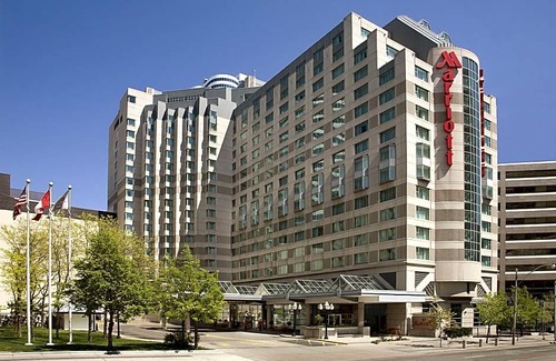 Bay Street Corridor Hotel | Marriott Downtown at CF Toronto Eaton Centre