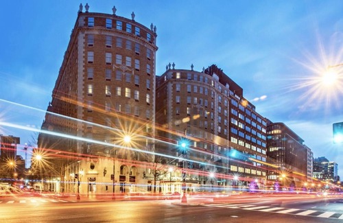 Dupont Circle House | Marriott MayflowernImmerse yourself in modern elegance in the heart of D.C.
