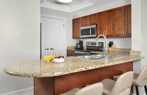 Central Beach Resort | Marriott's Beach Place Towers - 2 BR Villa available Dec.20th-27th 2025