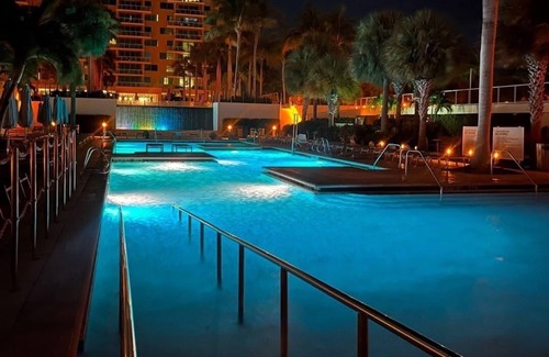 Marco Island Villa | Marriott's Crystal Shores Marco Island 2BR 2BA Pool High Floor Balcony Dec 16-23