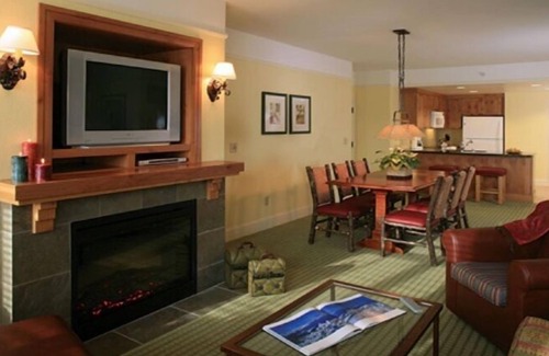 South Lake Tahoe Villa | Marriott’s Timber Lodge - South Lake Tahoe - Right next to Heavenly Gondola!